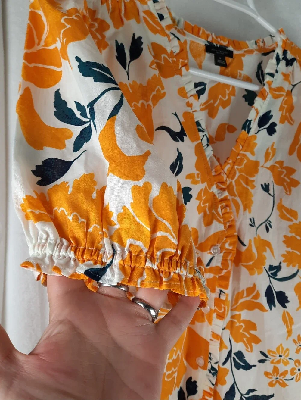 LOFT lightweight neck